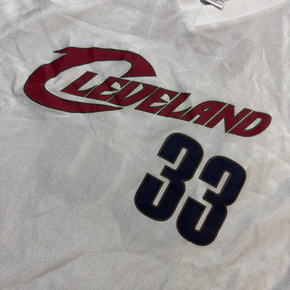 NBA Cleveland Cavaliers Shaquille O'Neal Jersey #33 Men's XL White Short Sleeve - Picture 4 of 8